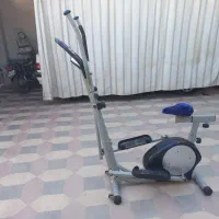 دستگاه ورزشی الپتیکال(اسکی فضایی)