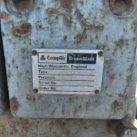 یک دستگاه کمپرسور پیستونی برومواید ساخت انگلستان|ماشینآلات صنعتی|رباطکریم, پرندک|دیوار