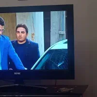 فروش تلویزیون همراه با میز|تلویزیون و پروژکتور|تهران, کرمان|دیوار