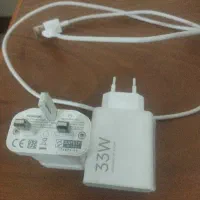 دوتا اداپتور اصلی ی شیائومی و هواوی