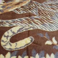 پتو قدیمی  پلنگی|فرش|مشهد, سرافرازان|دیوار