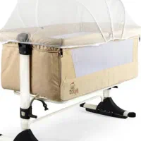 تخت کنار مادر