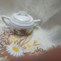 قندون گل قرمزی