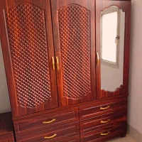 کمد چوبی نو|جاکفشی، کمد، دراور|کاشان, امیرکبیر|دیوار