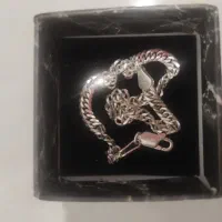 دستبند نقره‌ با طراحی زیبا و شیک  نو