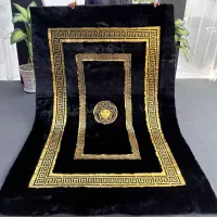 فرش ورساچ خز و چرم دست دوز