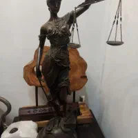 مجسمه برنز قدیمی