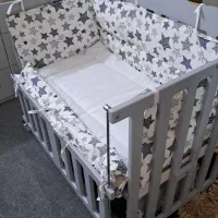 تخت کودک کنار تخت مادر