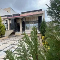 ویلامبله۲۱۰م فروش بدلیل مهاجرت سندششدانگ مستقل