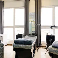 استخدام رنگکار و مژه کار بصورت درصدی یا اجاره|استخدام درمانی، زیبایی، بهداشتی|تهران, ظفر|دیوار