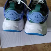 کتونی آدیداس|کیف، کفش، کمربند|تهران, مینای شمالی (مخبر)|دیوار