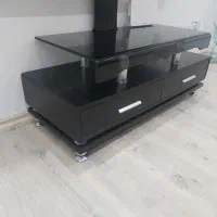 میز تلوزیون در حد نو بدون خط و خش و ایراد و شکستگی|میز تلویزیون|رشت, گلباغ نماز|دیوار