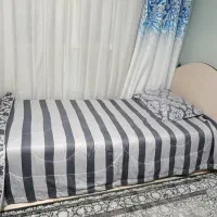 تخت و کمد و میز تحریر و تشک نوجوان