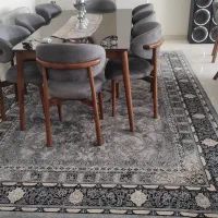 کسی از این فرش داره
