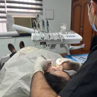 منشی و دستیار دندانپزشک