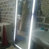 اینه وصندلی