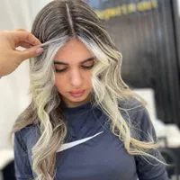 نیازمند رنگ و لایت و کراتین و احیا تخصصی گلبهار|خدمات آرایشگری و زیبایی|گلبهار, شهر جدید گلبهار|دیوار