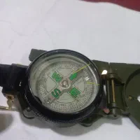 قطب نما نظامی ودوربین دید درشب