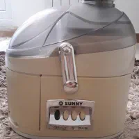 آبمیوه گیر سانی