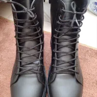 نیم بوت برشکا اسپرت