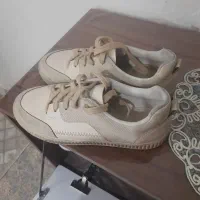 کتونی سایز۳۹ سالم