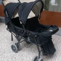 کالسکه دوقلو