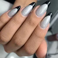 خدمات کاشت ناخن