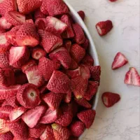 دونفر جهت بسته بندی میوه خشک