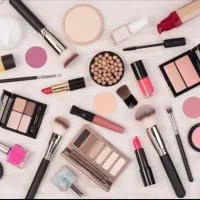 فروشنده خانم فروشگاه ارایشی بهداشتی|استخدام بازاریابی و فروش|گرگان, |دیوار