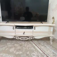 میز تلویزیون در حد نو