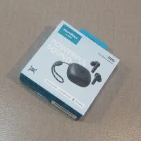 هدفون انکر soundcore r50i یک گوشی خراب
