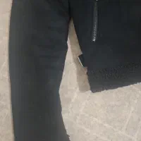 کاپشن وکت|لباس|سربیشه, |دیوار