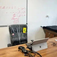 جذب مدرس / منشی روابط عمومی بالا محل سکونت نزدیک