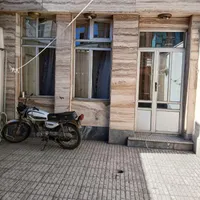 یگ خانه ۱۰۰متر ویلایی تمیز