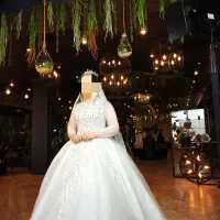 لباس عروس سنگدوزی و پرکار عربی سایز ۳۸تا ۴۶