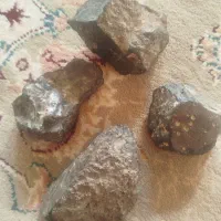 چهار تا شهاب سنگ فروشی