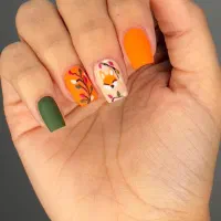 خدمات تخصصی ناخن