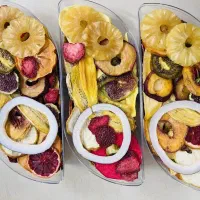 میوه خشک و‌ میوه کرانچ(پفکی) و بستنی های خشک