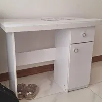 میز تحریر و کار سالم و نو