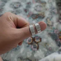 یک جفت انگشتر وساعت مچی