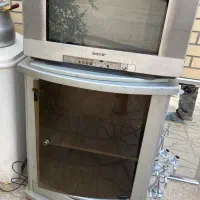 تلویزیون سونی ۲۱ اینچ به همراه میز سالم