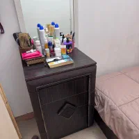 تخت و‌دراور