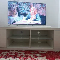 میز زیر تلویزیون