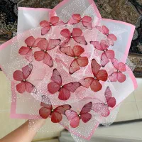 دسته گل پروانه ای باتزیین تور و چراغ