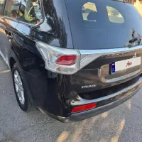 اوتلندر ۲۰۱۵ مشکی تیپ ۳ بی رنگ
