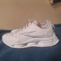 ۵۰۰ هزار کفش هایکوپی Brooks کم کار سایز ۳۶