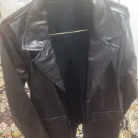 کت چرم|لباس|شیراز, رازی|دیوار