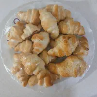 کروسان خانگی داغ خوشمزه و خوش خوراک