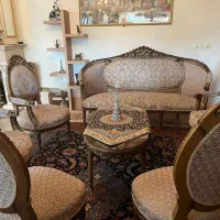 مبل و میز ناهارخوری بسیار لوکس در حد نو