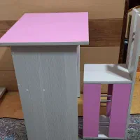 صندلی و میز تحریر